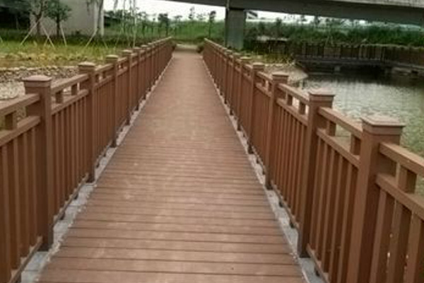 東莞道滘水鄉(xiāng)大道木塑護欄